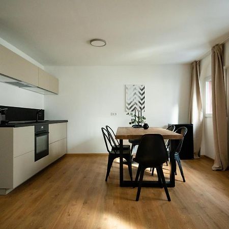 Oldtown Studio Apartment With 2 Bathrooms デュッセルドルフ エクステリア 写真